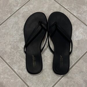 Women’s classic black sandals
